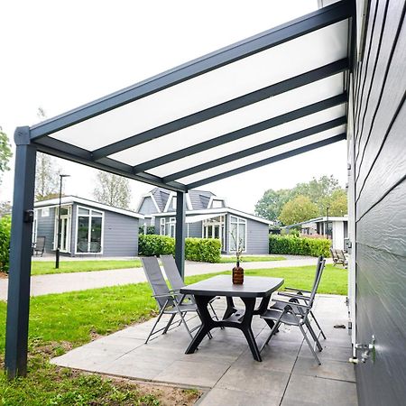 Vakantiehuis Met Vijverzicht Lathum エクステリア 写真